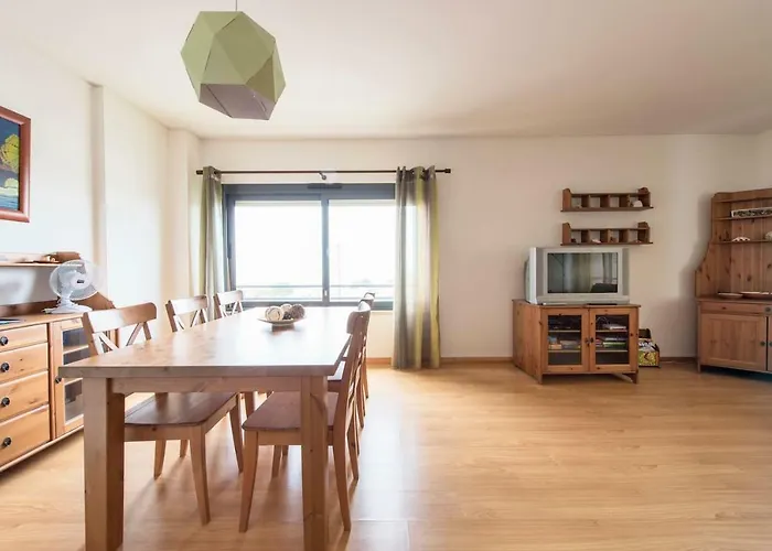 Lovely 3 Bedroom For The Perfect In Διαμέρισμα
