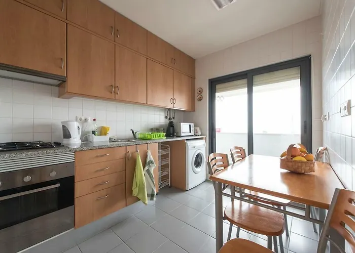 Lovely 3 Bedroom For The Perfect In Διαμέρισμα