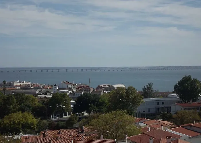 Διαμέρισμα Lovely 3 Bedroom For The Perfect In *
