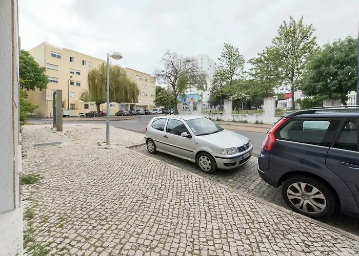Διαμέρισμα Lovely 3 Bedroom For The Perfect In *
