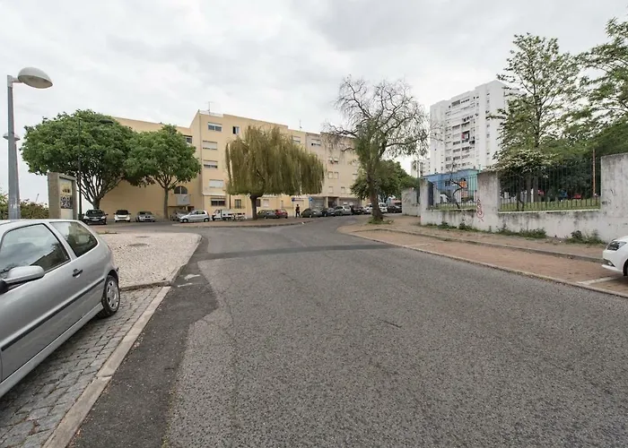 Lovely 3 Bedroom For The Perfect In